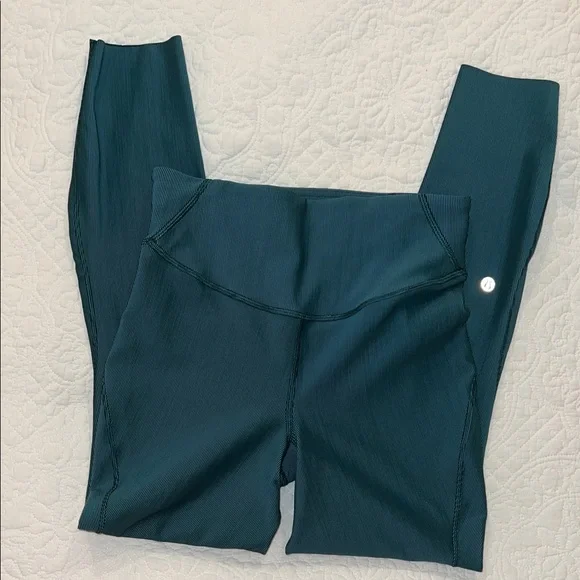 Lululemon Base Pace High-Rise Leggings size 6 25" *Two-Tone Ribbed - Picture 2 of 12